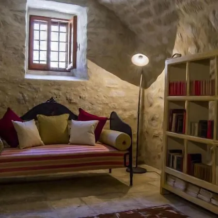 Il Borgo Dell'arcangelo Фермерский дом *