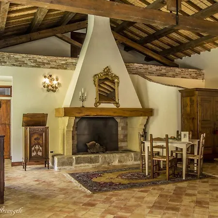 Il Borgo Dell'arcangelo Farm stay *
